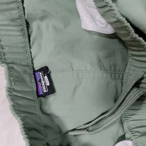 Patagonia womens Recycled Nylon Fishing Shorts Army Green S - Picture 5 of 5
